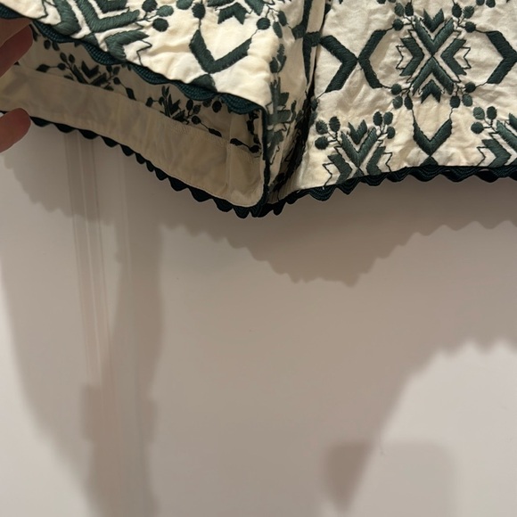 Zara Women’s XL Green and Cream High Waist Embroidered Shorts - Picture 7 of 10